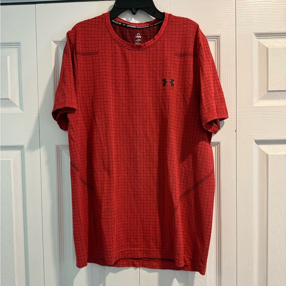 Under Armour Men's Red Grid Pattern Tee